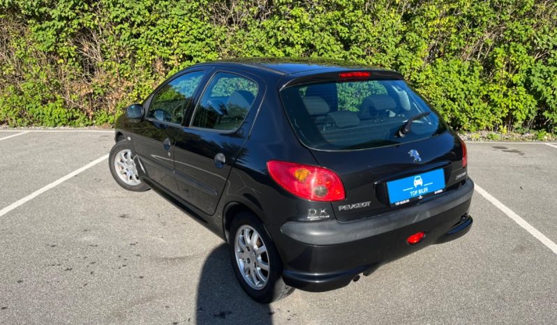 
								Peugeot 206 full									