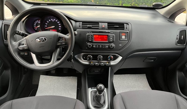 
								Kia Rio full									