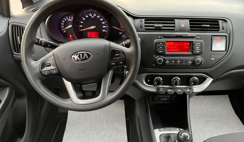 
								Kia Rio full									