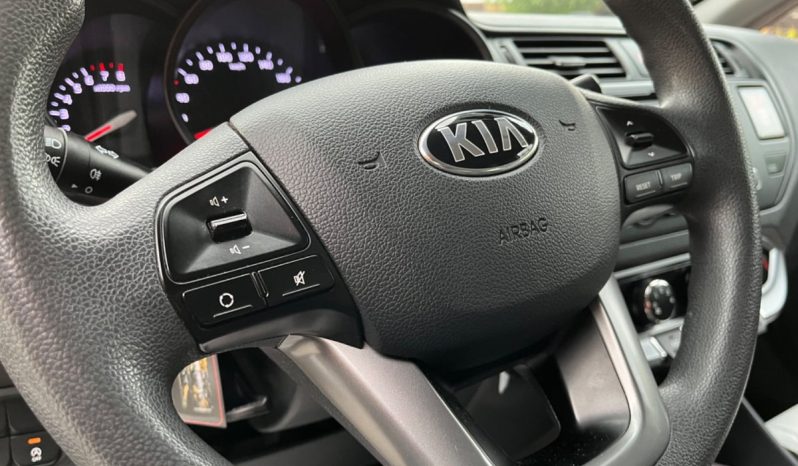 
								Kia Rio full									