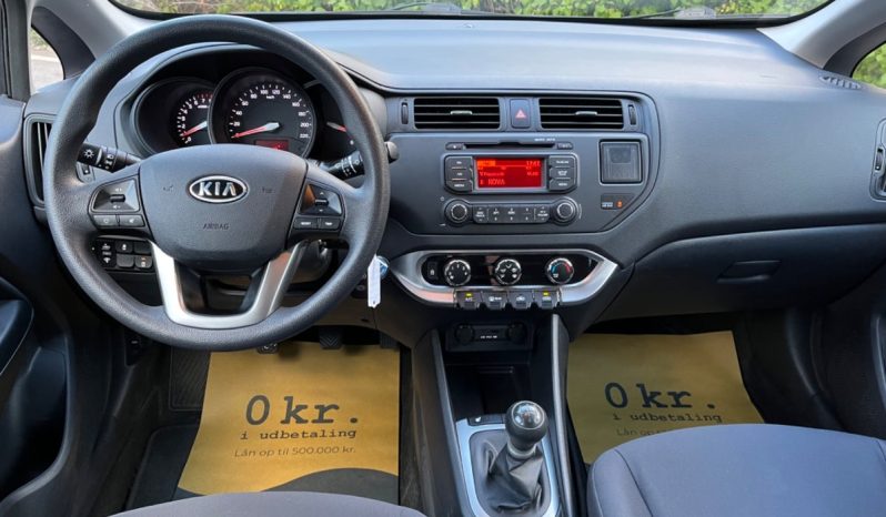 
								Kia Rio full									