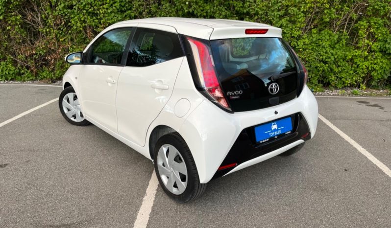 
								Toyota Aygo full									