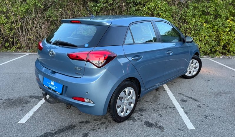 
								Hyundai i20 full									