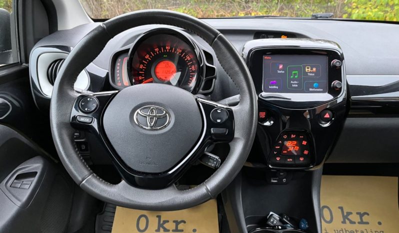 
								Toyota Aygo full									