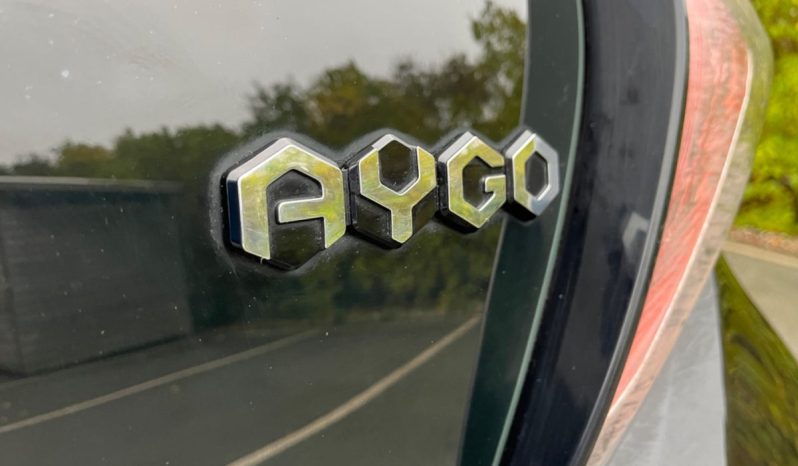 
								Toyota Aygo full									