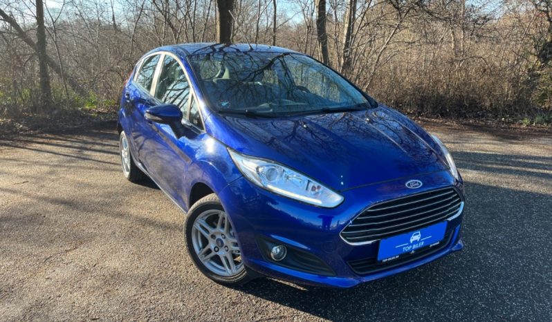 
								Ford Fiesta Titanium full									