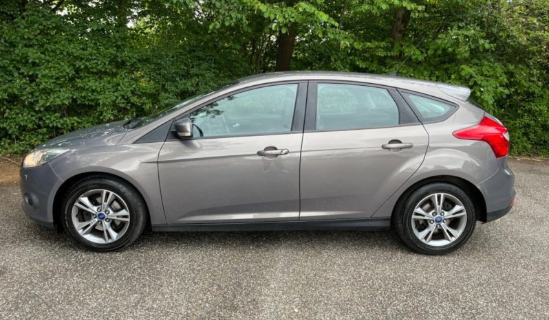 
								Ford Focus 1,0 SCTi 100 Titanium ECO 5d full									