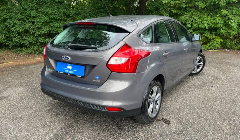 
								Ford Focus 1,0 SCTi 100 Titanium ECO 5d full									