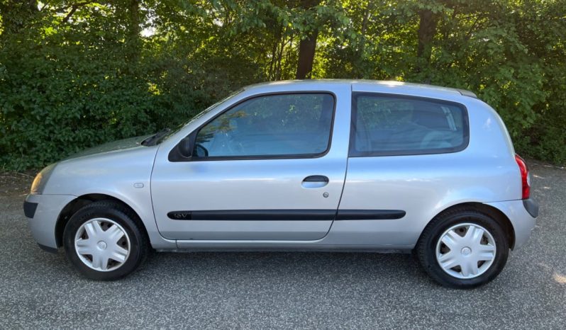 
								Renault Clio II 1,2 Authentique Comfort 3d full									