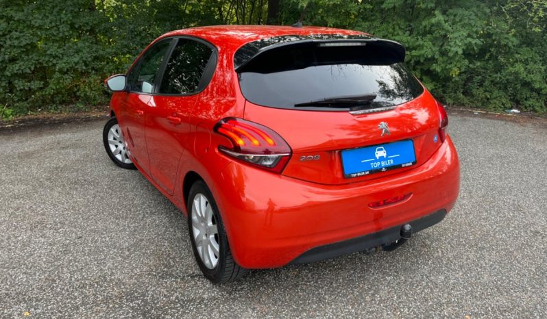 
								Peugeot 208 1,6 BlueHDi 100 Allure 5d full									