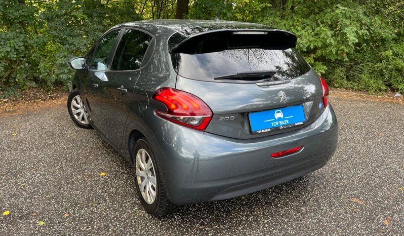 
								Peugeot 208 1,6 BlueHDi 100 Desire 5d full									