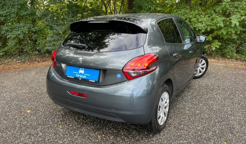 
								Peugeot 208 1,6 BlueHDi 100 Desire 5d full									