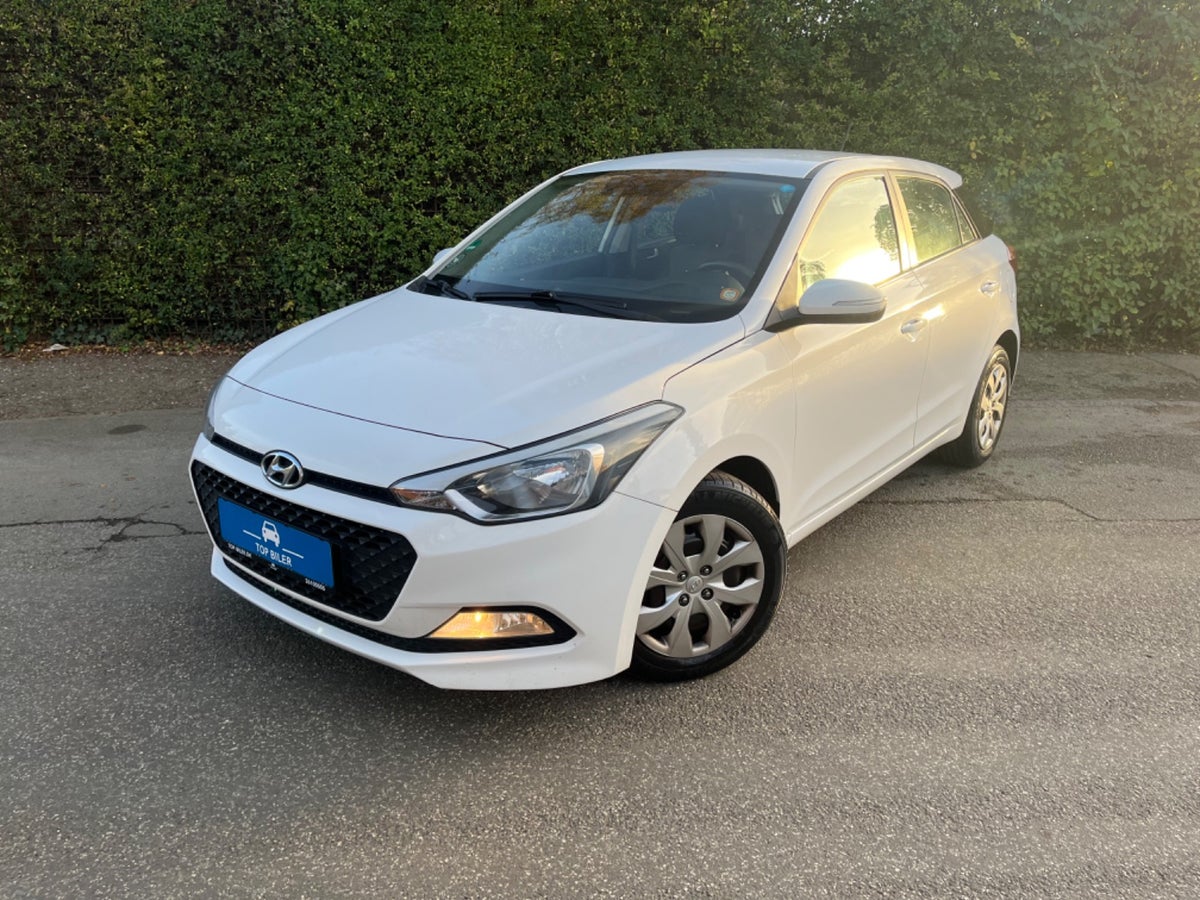 Hyundai i20 1,25 Passion 5d