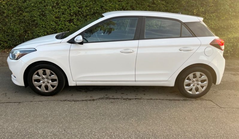 
								Hyundai i20 1,25 Passion 5d full									