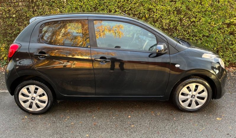 
								Citroën C1 1,2 PureTech 82 Shine 5d full									