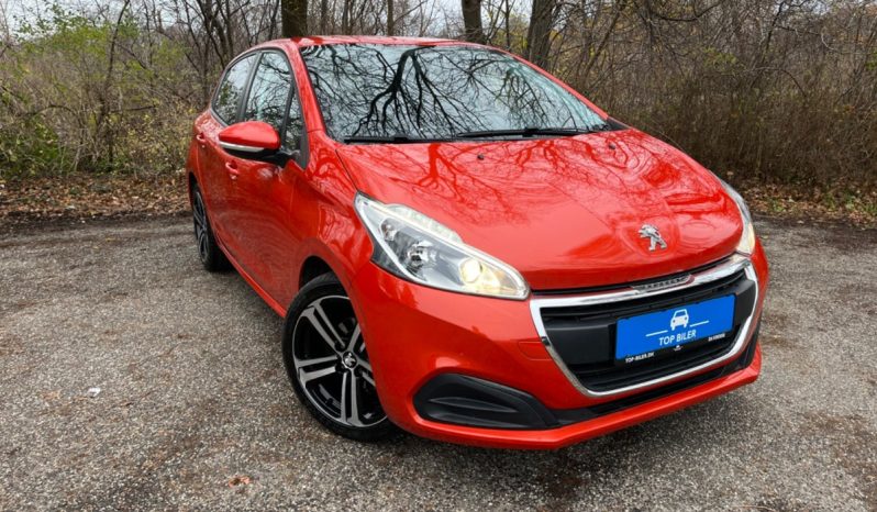 
								Peugeot 208 1,2 PureTech 82 Style 5d full									