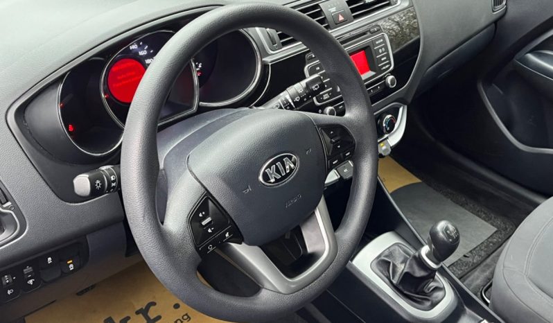 
								Kia Rio 1,4 CVVT Style+ 5d full									