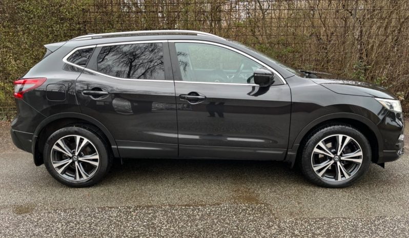 
								Nissan Qashqai 1,2 Dig-T 115 Tekna+ 5d full									