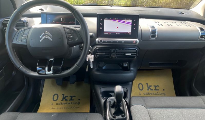 
								Citroën C4 Cactus 1,2 PureTech 110 SkyLine 5d full									