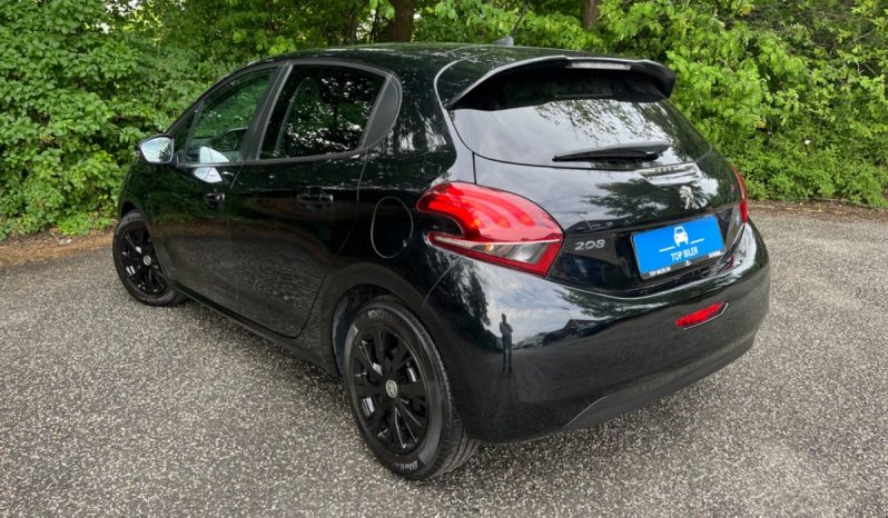 
								Peugeot 208 1,2 PureTech 82 Allure+ 5d full									