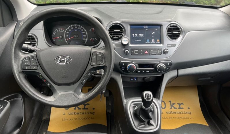 
								Hyundai i10 1,0 Premium 5d full									