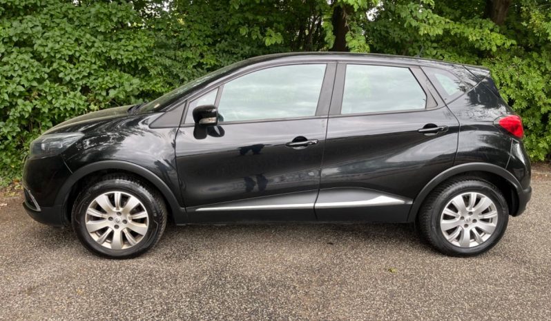 
								Renault Captur 0,9 TCe 90 Authentique 5d full									