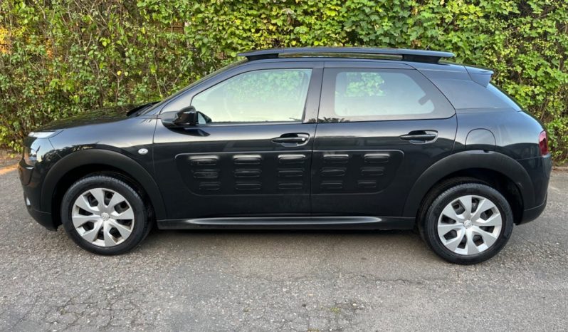 
								Citroën C4 Cactus 1,2 PureTech 82 Shine ETG 5d full									