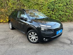 
										Citroën C4 Cactus 1,2 PureTech 82 Shine ETG 5d full									