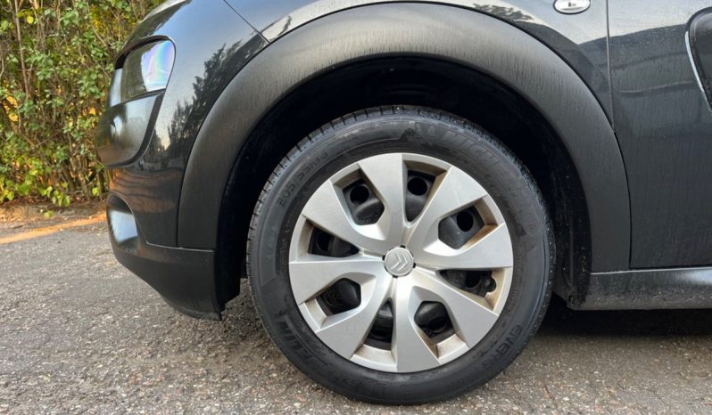 
								Citroën C4 Cactus 1,2 PureTech 82 Shine ETG 5d full									