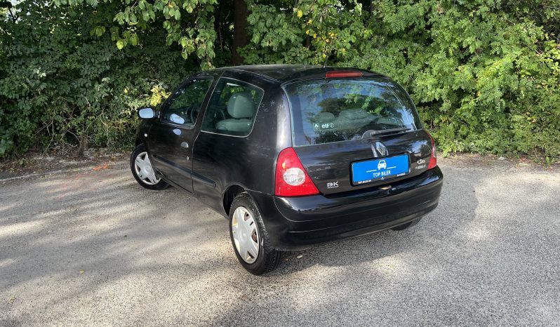 
								Renault Clio II 1,2 8V Family Authentique 3d full									