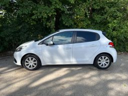 
										Peugeot 208 1,2 VTi 82 Allure 5d full									