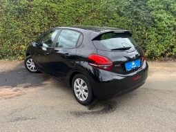 
										Peugeot 208 1,2 VTi 82 Allure 5d full									