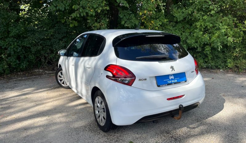 
								Peugeot 208 1,2 VTi 82 Allure 5d full									