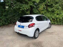 
										Peugeot 208 1,2 VTi 82 Allure 5d full									