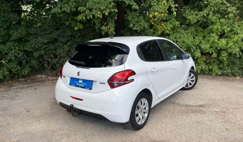 
								Peugeot 208 1,2 VTi 82 Allure 5d full									