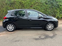 
										Peugeot 208 1,2 VTi 82 Allure 5d full									