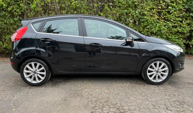 
								Ford Fiesta 1,0 SCTi 100 Titanium aut. 5d full									