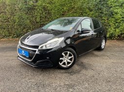 Peugeot 208 1,2 VTi 82 Allure Sky 5d