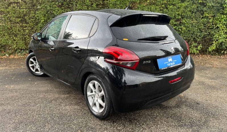 
								Peugeot 208 1,2 VTi 82 Allure Sky 5d full									