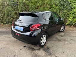 
										Peugeot 208 1,2 VTi 82 Allure Sky 5d full									