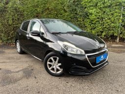 
										Peugeot 208 1,2 VTi 82 Allure Sky 5d full									