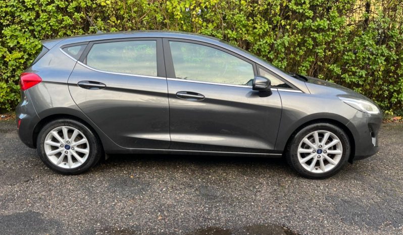 
								Ford Fiesta 1,0 EcoBoost Titanium 5d full									