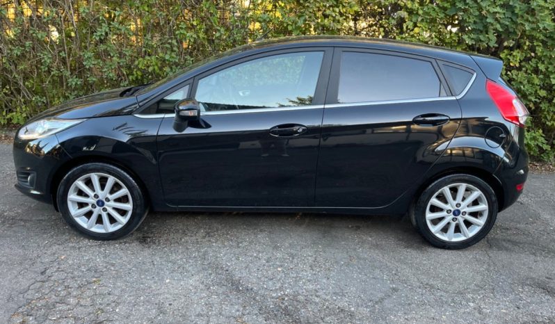 
								Ford Fiesta 1,0 SCTi 100 Titanium 5d full									