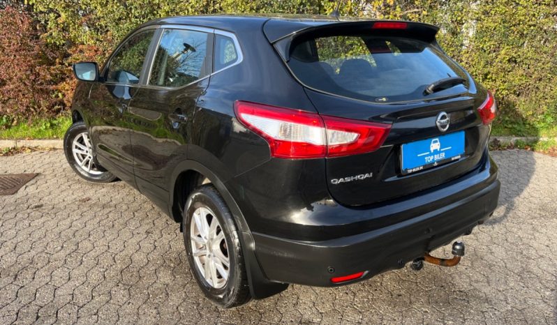 
								Nissan Qashqai 1,2 Dig-T 115 Tekna 5d full									