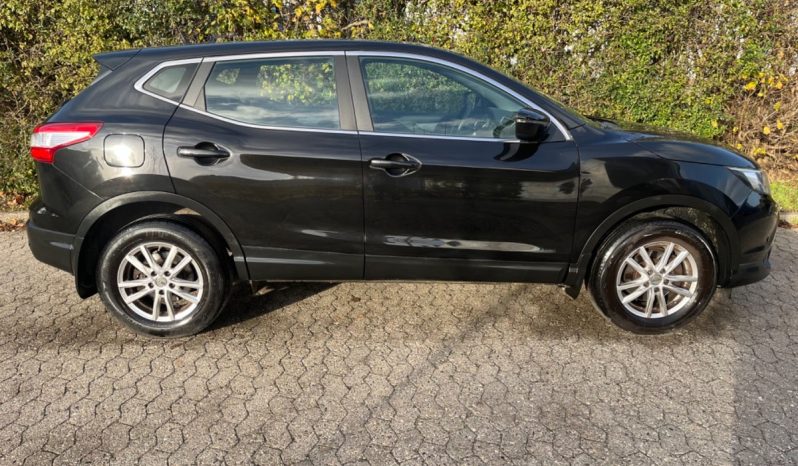 
								Nissan Qashqai 1,2 Dig-T 115 Tekna 5d full									