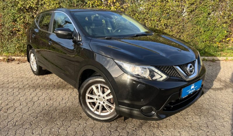 
								Nissan Qashqai 1,2 Dig-T 115 Tekna 5d full									