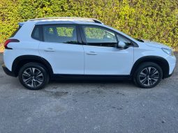 
										Peugeot 2008 1,2 e-THP 110 Allure EAT6 5d full									