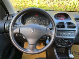 
										Peugeot 206 1,4 S-line 5d full									