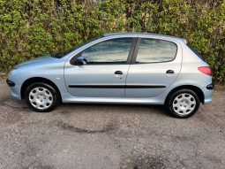 
										Peugeot 206 1,4 S-line 5d full									