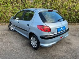 
										Peugeot 206 1,4 S-line 5d full									